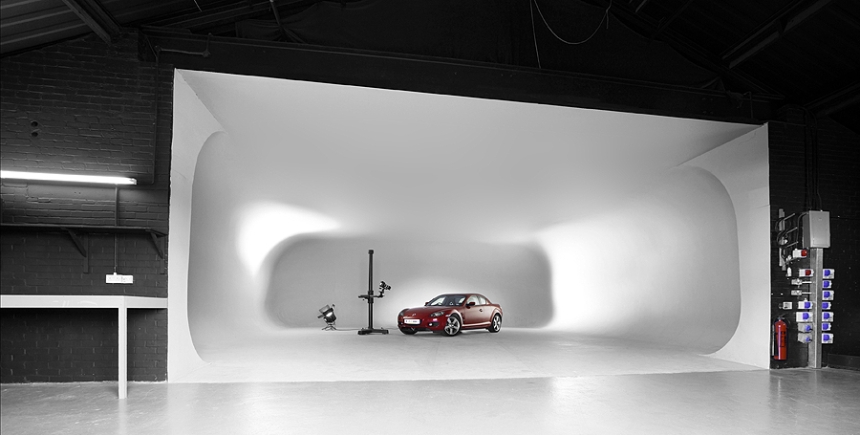 Modern drive-in automotive studio
