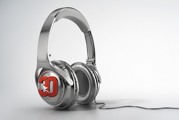 Ben Greenfield - Qantas Headphones CGI