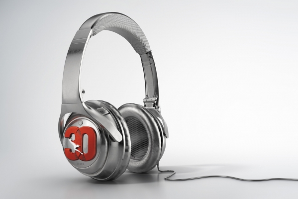 Ben Greenfield - Qantas Headphones CGI