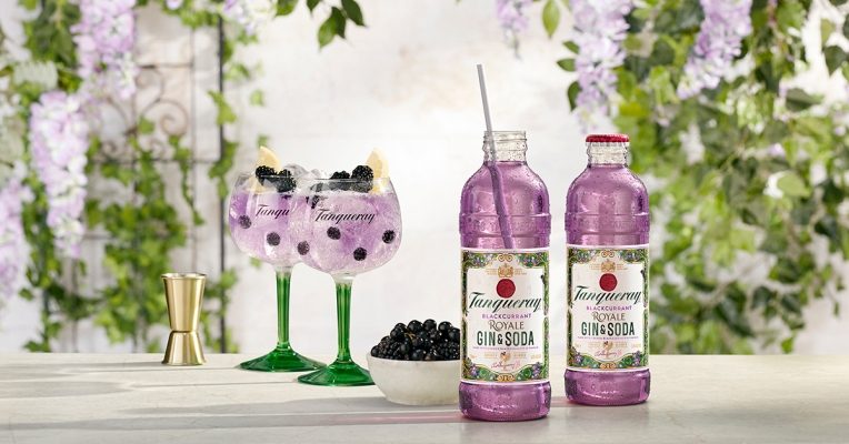 Tanqueray Blackcurrant Gin & Soda by Ben Greenfield