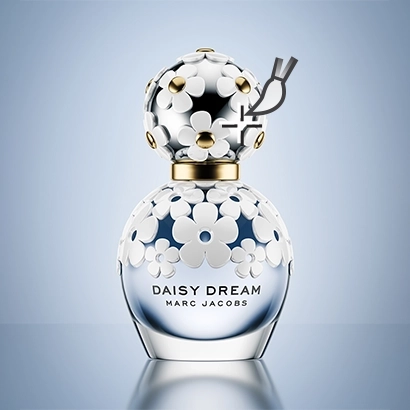 Marc Jacobs Daisy Dream by Vincent Salasombath and lit with HDR Light Studio